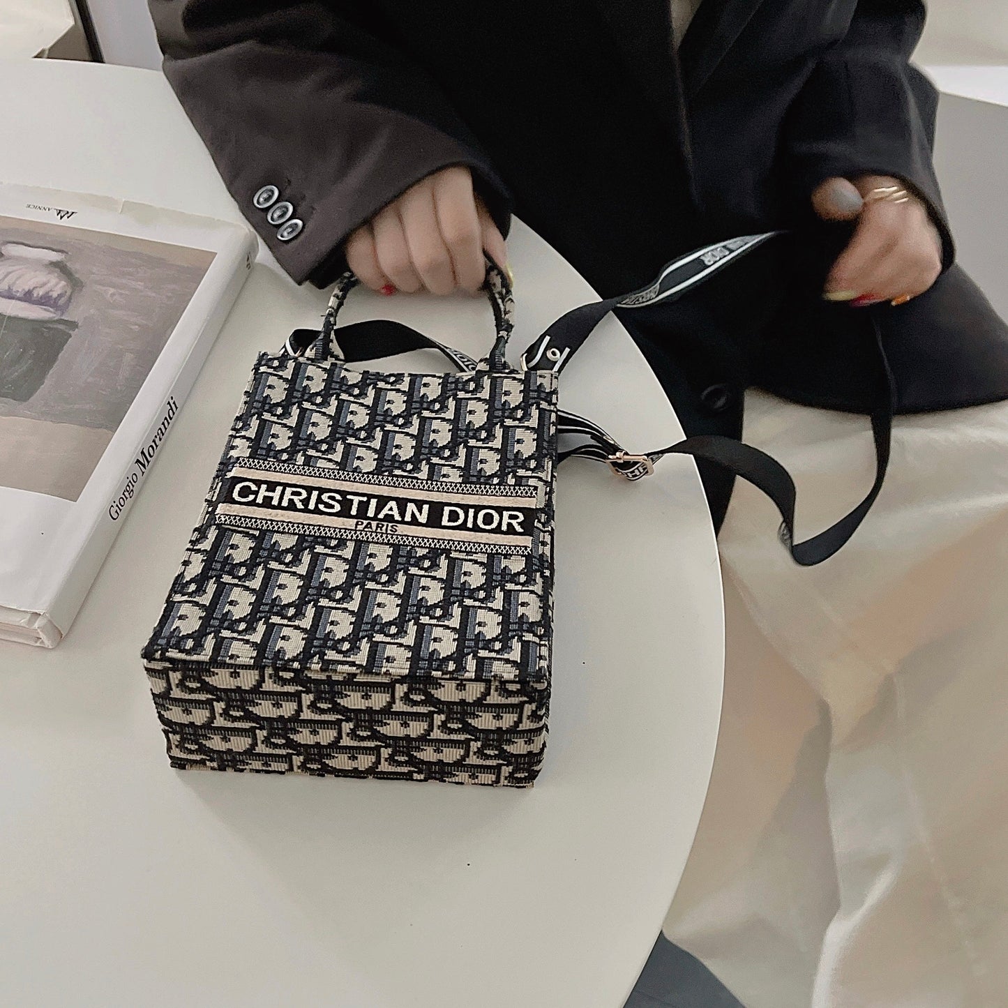 Classic Tote Bag With Crossbody Strap - Iphonecasehouse