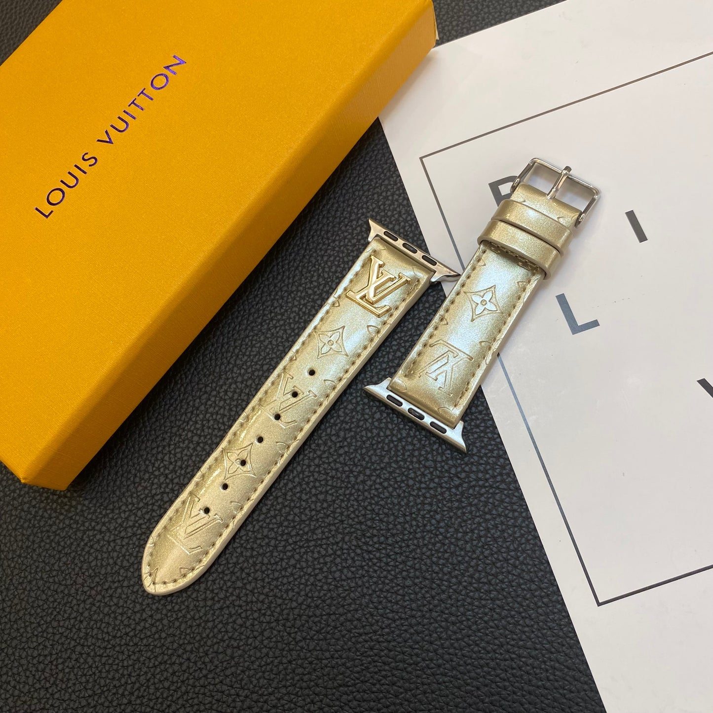 GLOSSY LEATHER APPLE WATCH STRAP LUXURY METAL LOGO - Iphonecasehouse