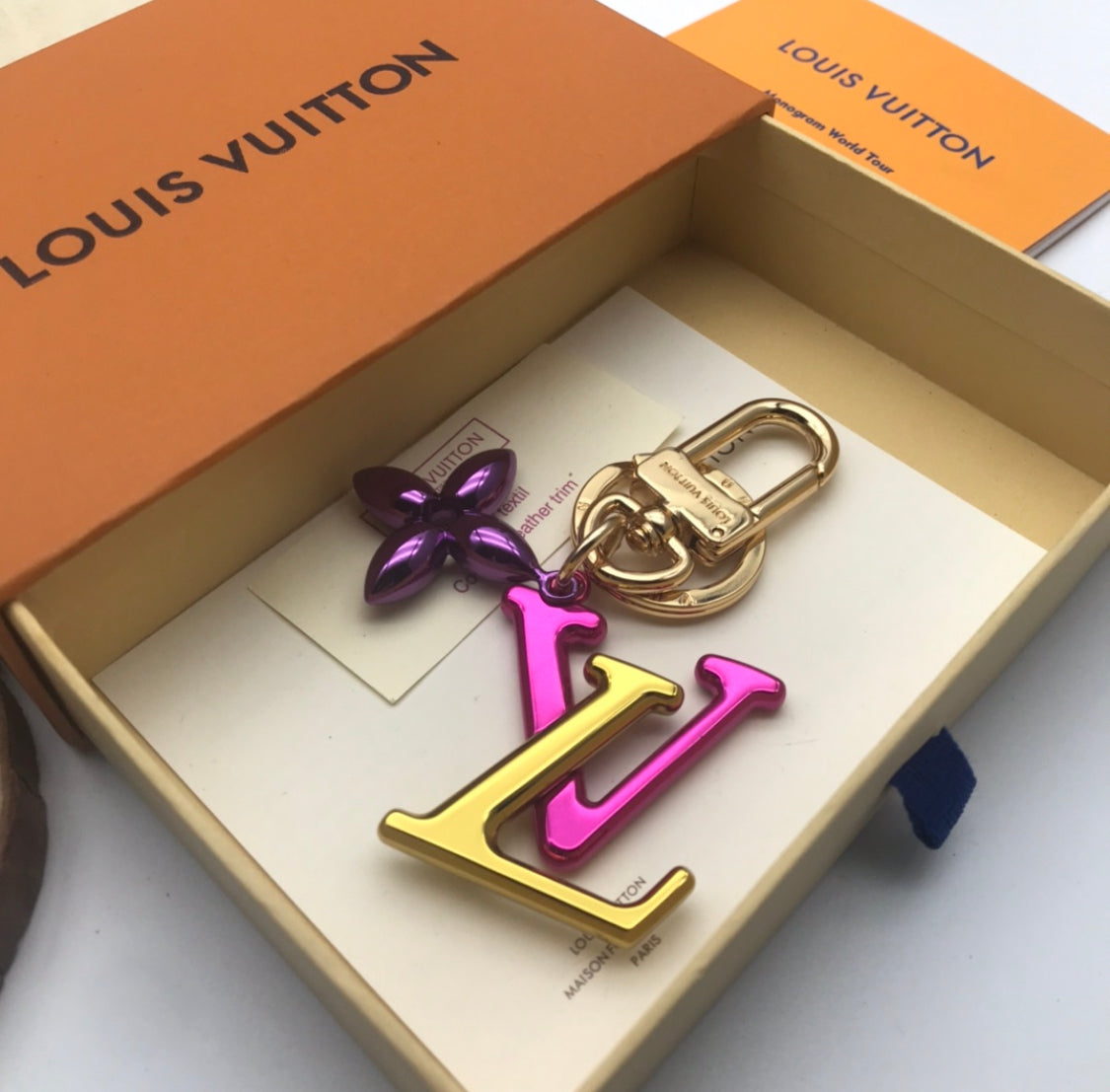 Luxury keychain - Iphonecasehouse