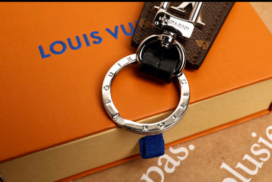 LV Keychain - Iphonecasehouse