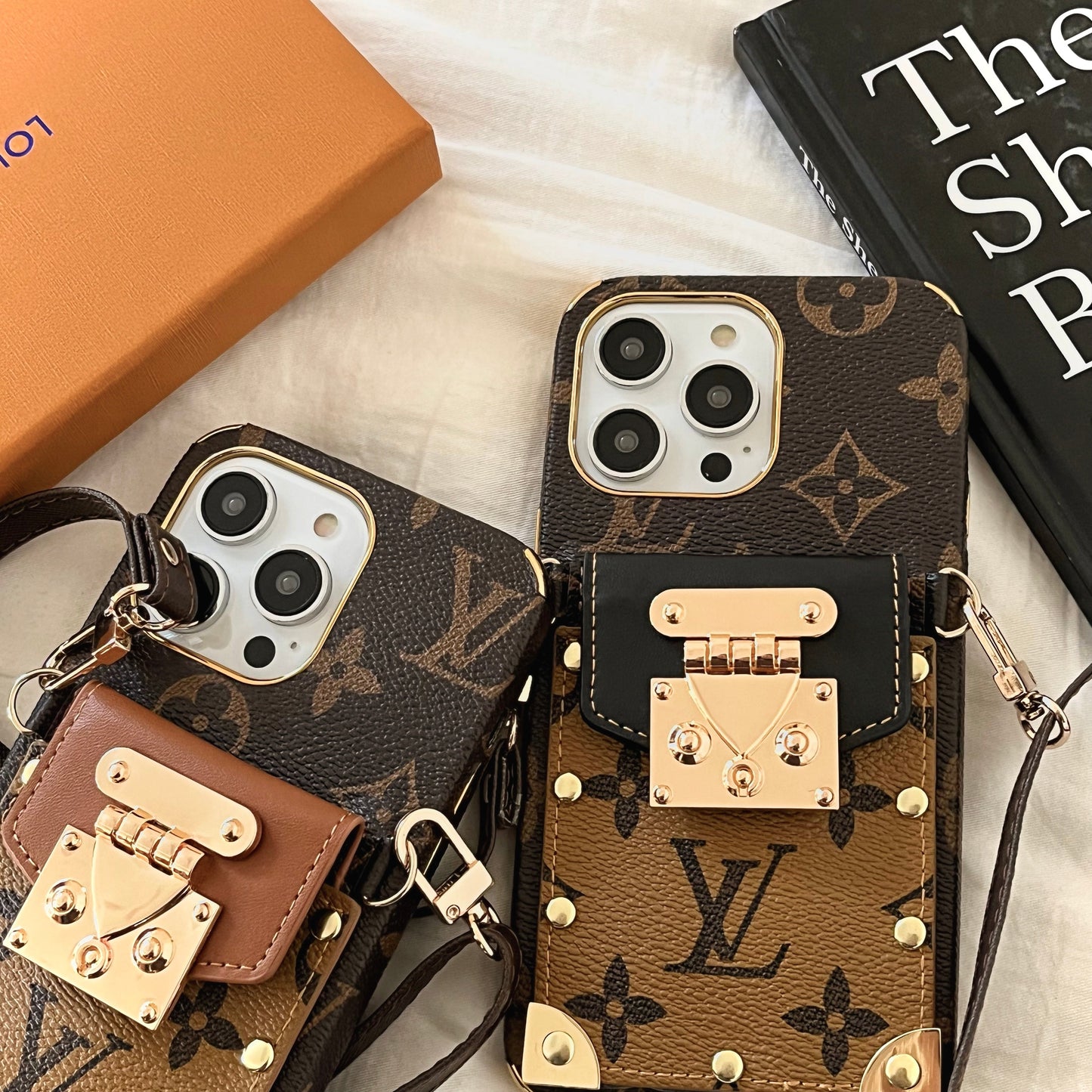 Lou Chain Leather iPhone Case - Iphonecasehouse