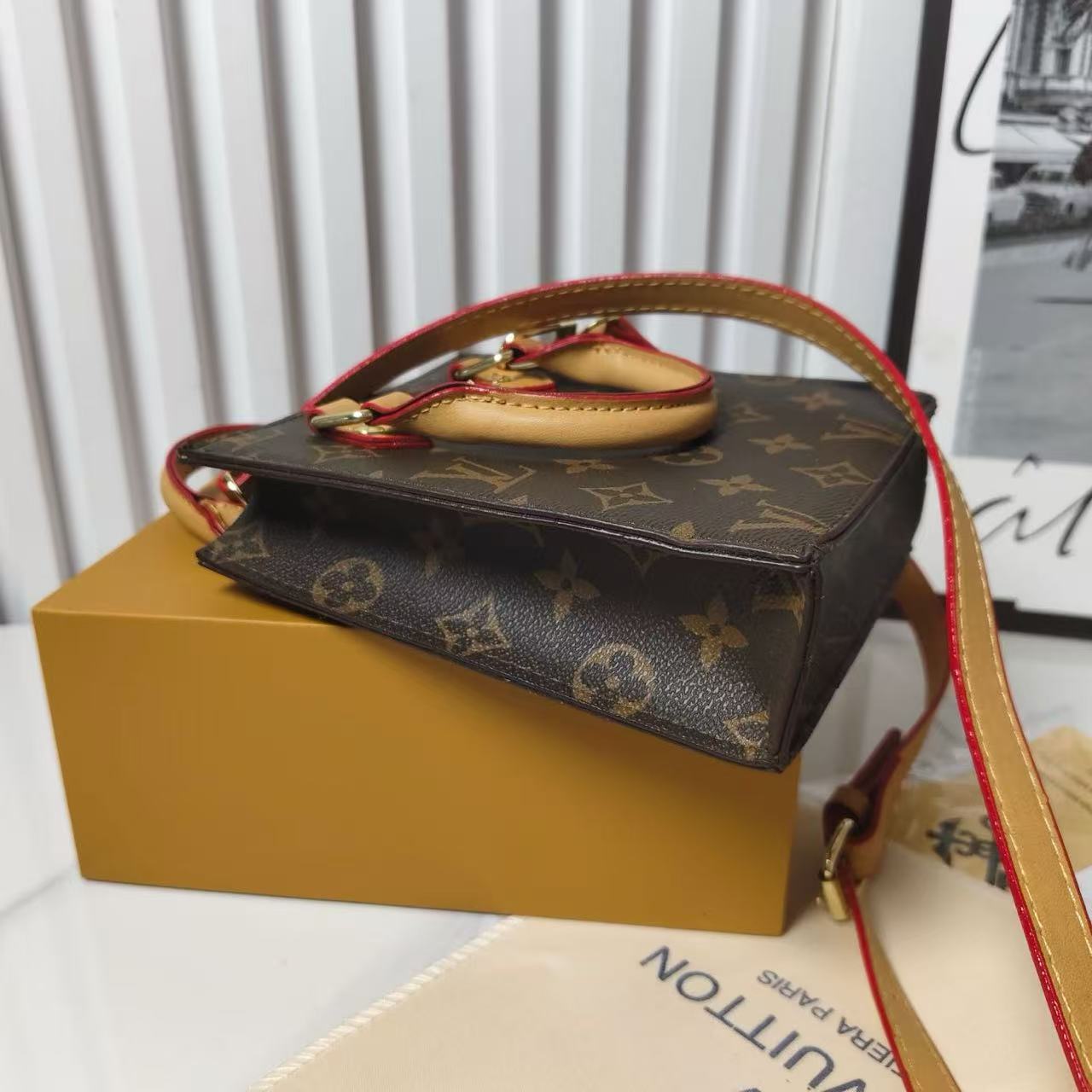 Classic Tote Bag With Crossbody Strap - Iphonecasehouse