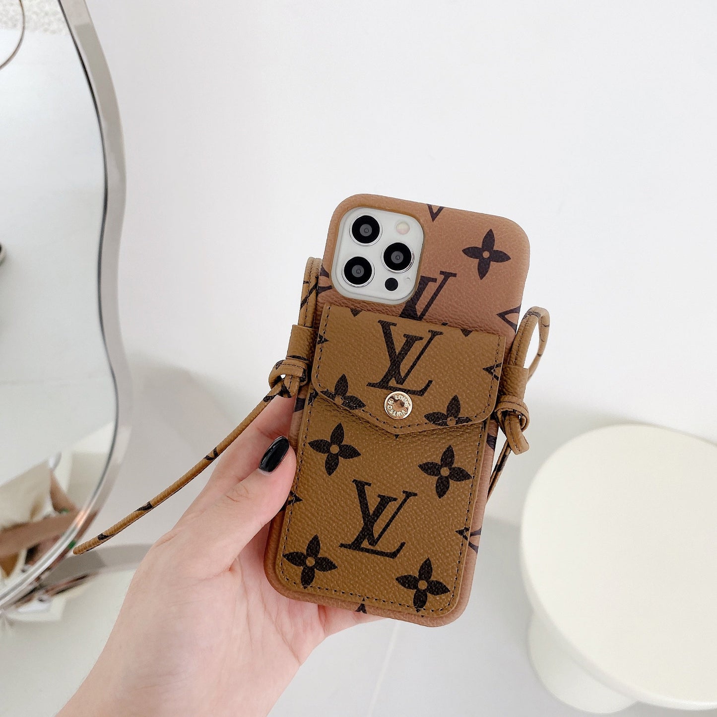 Lou Leather Chain iPhone Case - Iphonecasehouse