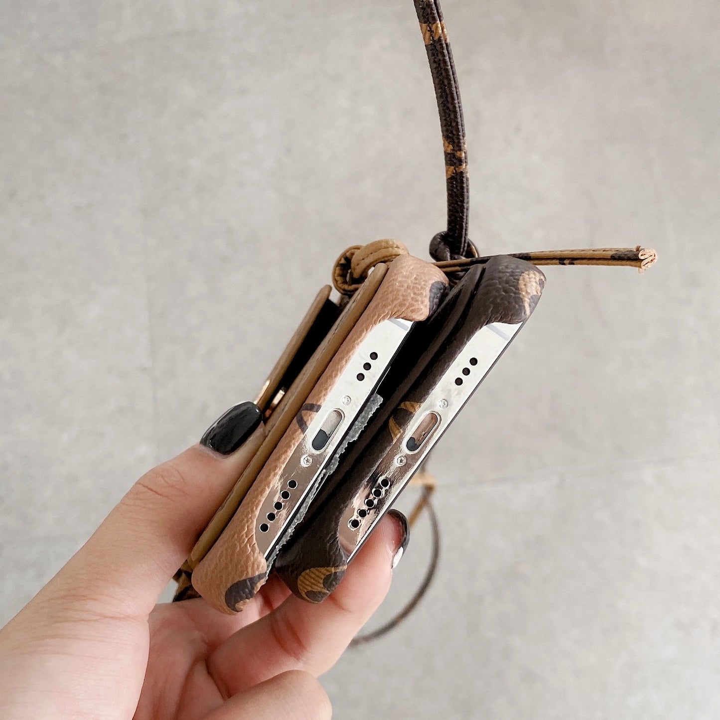 Lou Leather Chain iPhone Case - Iphonecasehouse