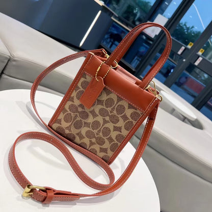Elegant Leather Hand Bag: A Touch of Light Luxury - Iphonecasehouse