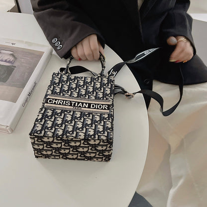 Classic Tote Bag With Crossbody Strap - Iphonecasehouse
