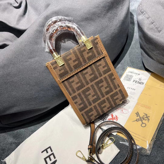 Leather Hand bag for the Modern Sophisticate - Iphonecasehouse