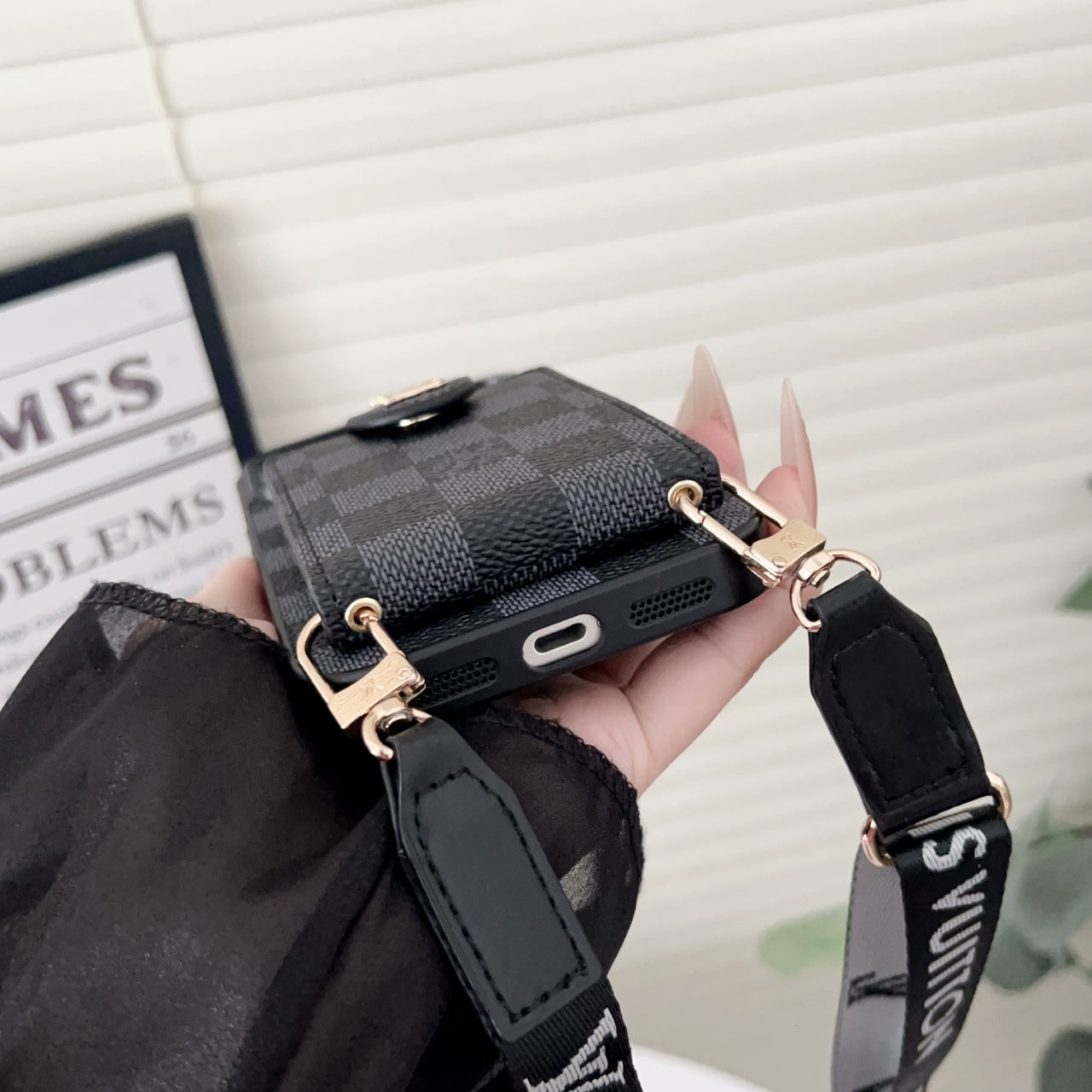 Louis vuitton Phone Case For iPhone 17 Pro Max / Pro