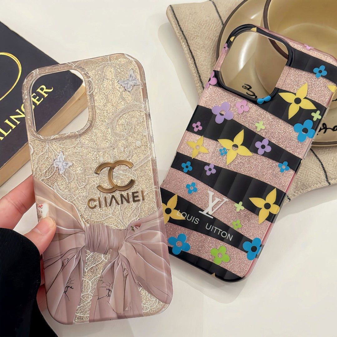 Chic Elegance: Luxury Pearl-Embellished iPhone Case - Iphonecasehouse