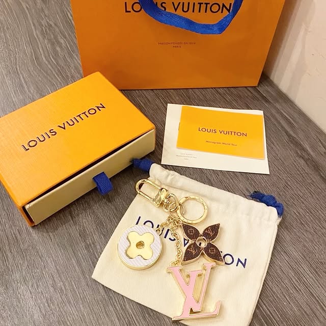 1V key chain-713 - Iphonecasehouse