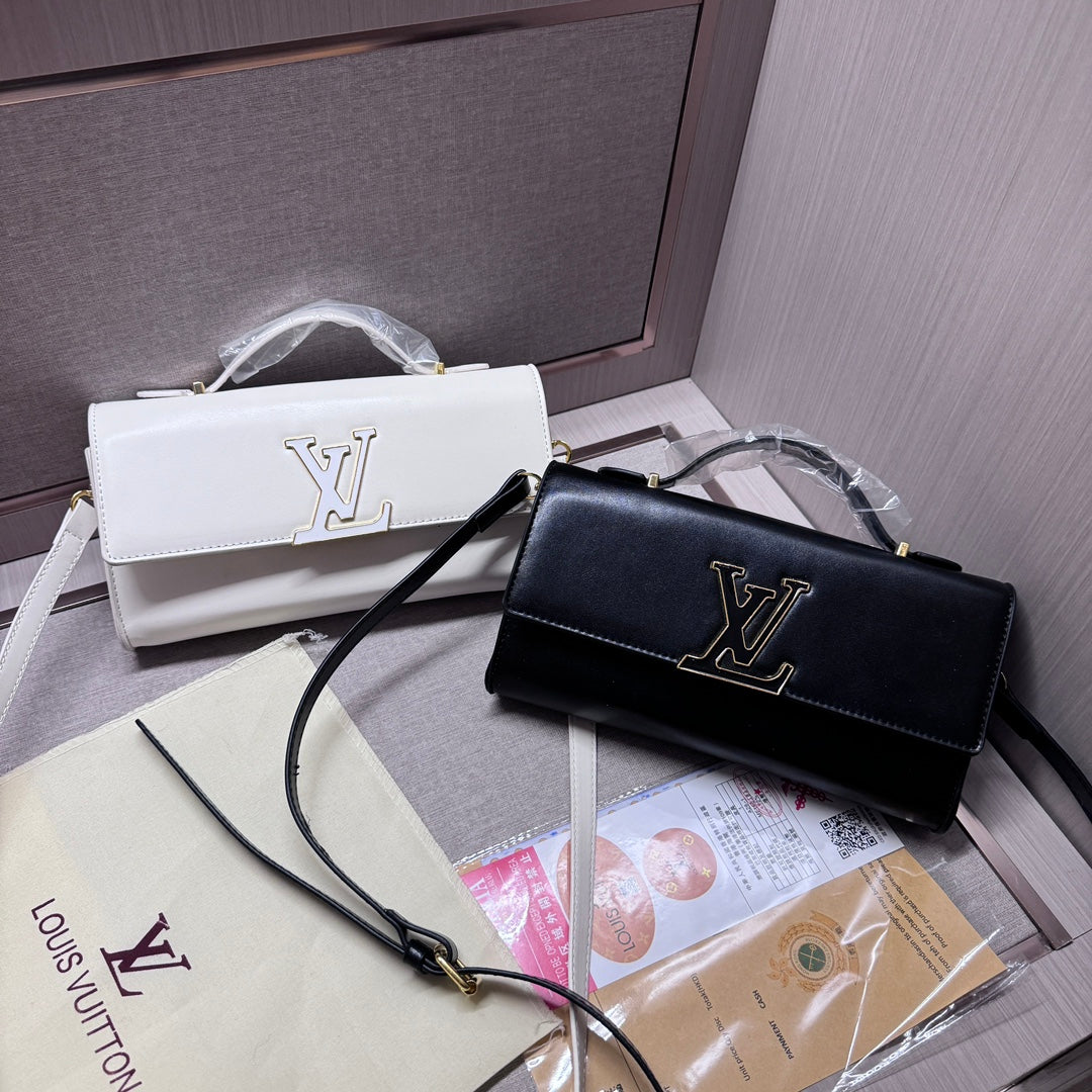 Sophisticated Leather Hand bag: Where Luxury Meets Style - Iphonecasehouse