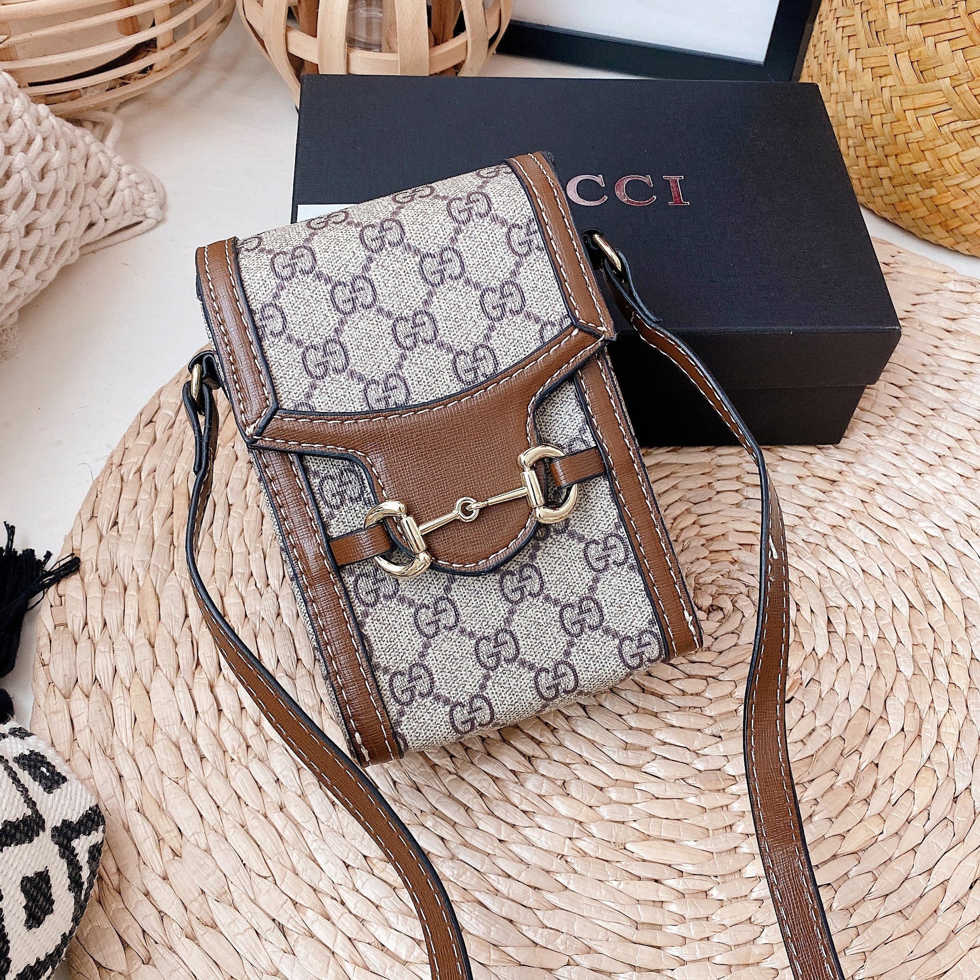 GG Crossbody Leather Bag - Iphonecasehouse