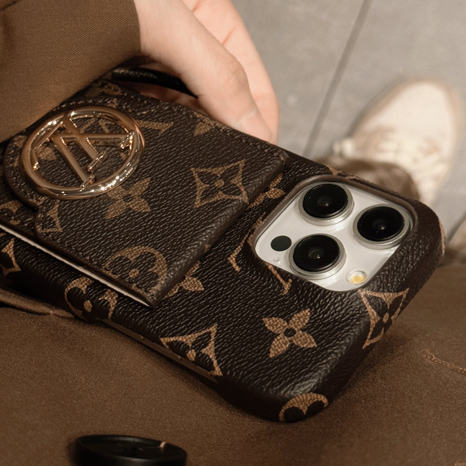 Lou Card Holder Chain iPhone Case - Iphonecasehouse