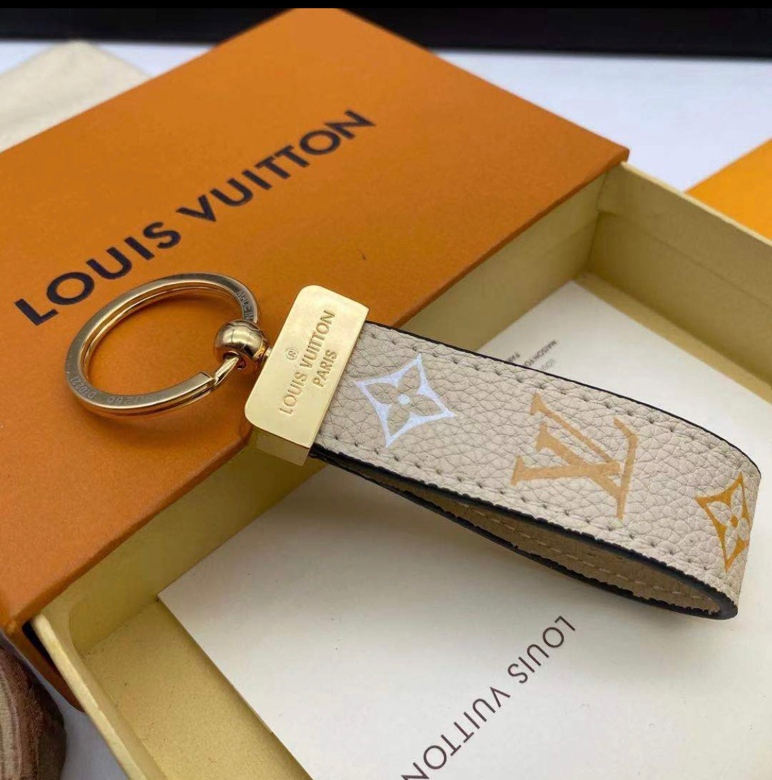 Luxury keychain - Iphonecasehouse